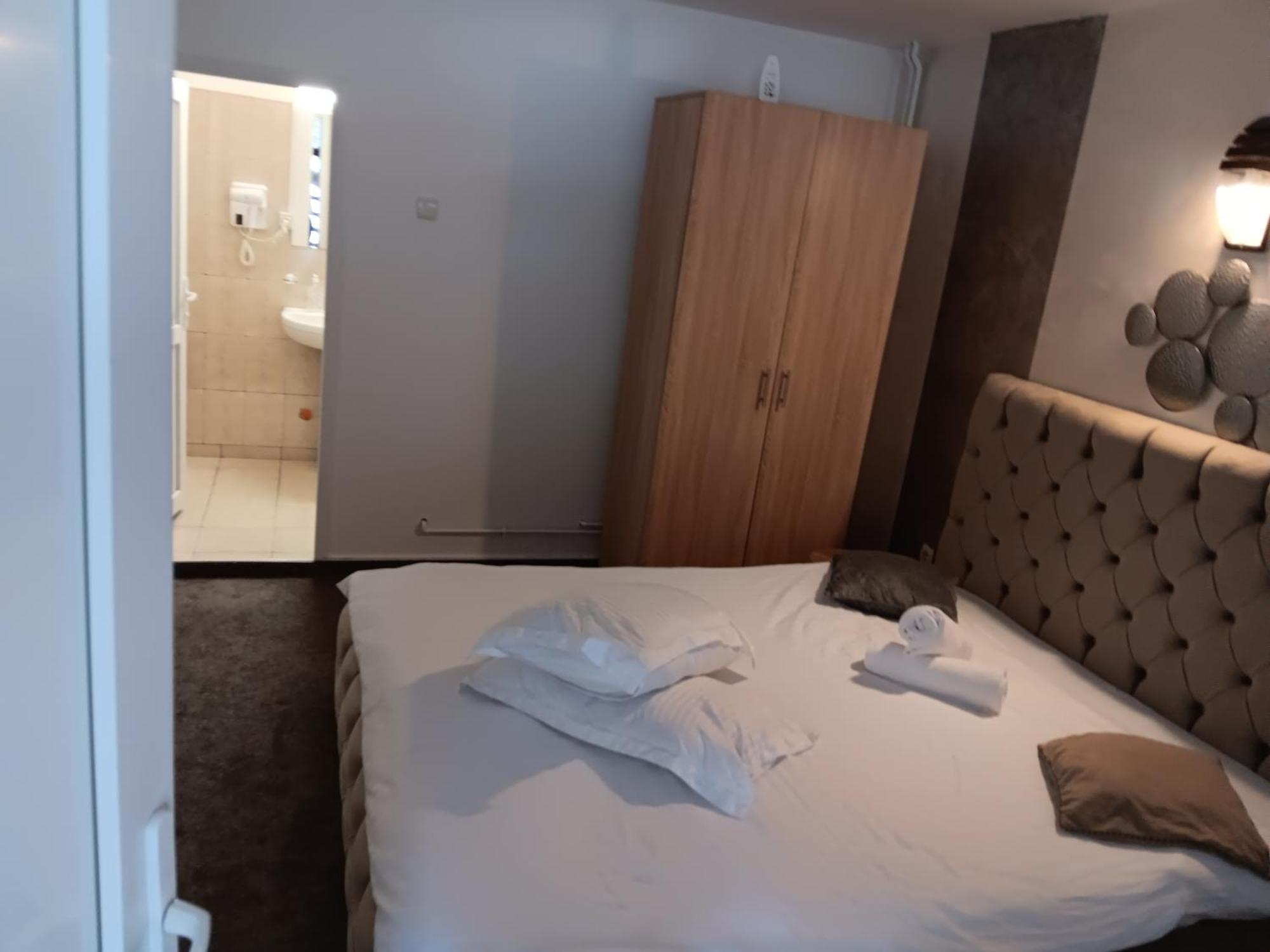 Hotel La Protap Călimăneşti Exteriér fotografie